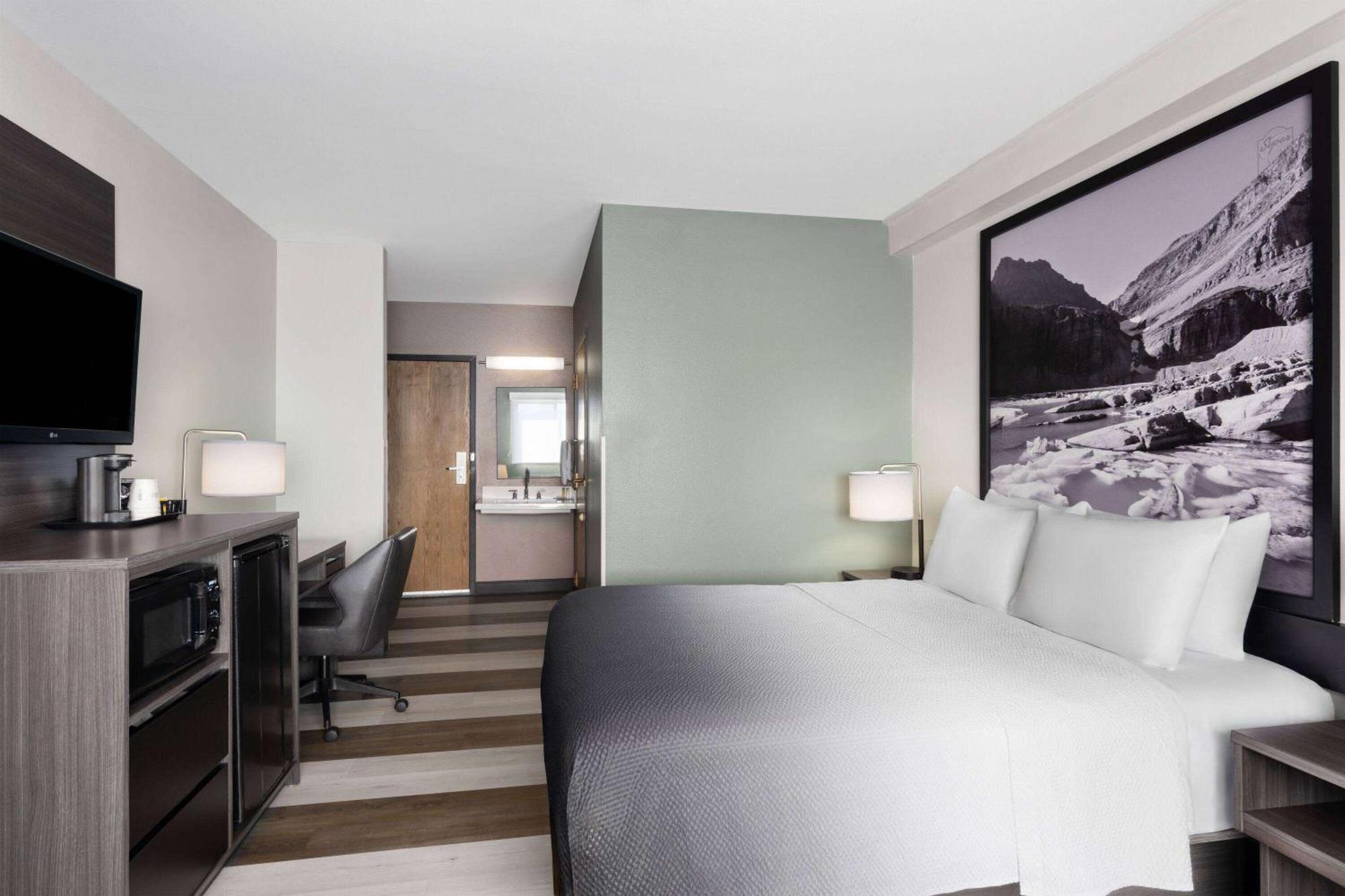 Hotel Super 8 By Wyndham Columbus Esterno foto