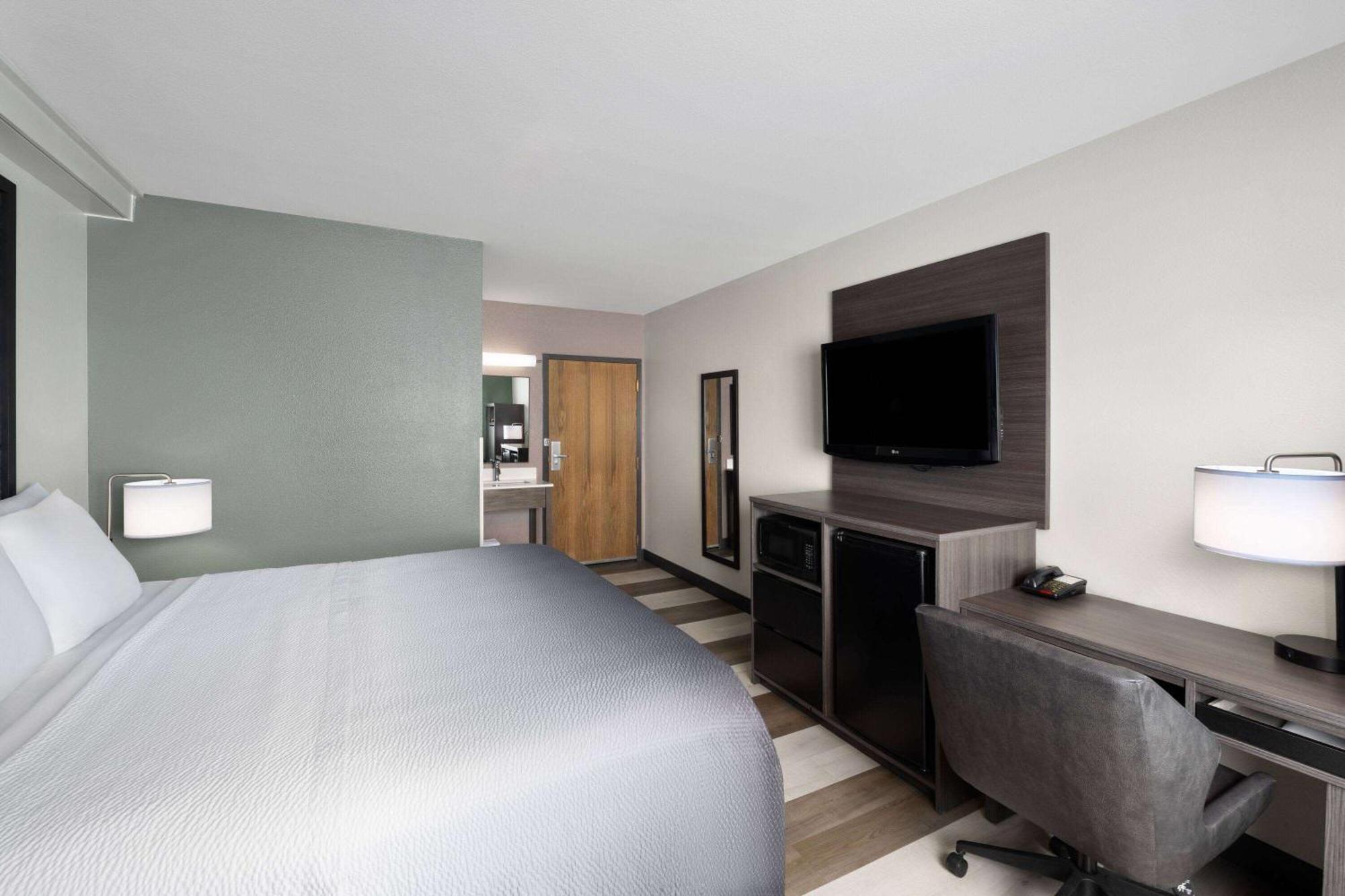 Hotel Super 8 By Wyndham Columbus Esterno foto