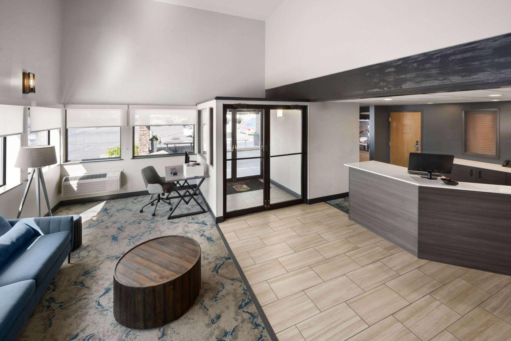 Hotel Super 8 By Wyndham Columbus Esterno foto